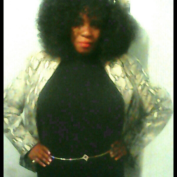 COPY - Meet your Posher, Basque Rene'e - Picture 7 of 16